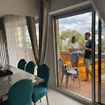 Bel Spacieux Et Lumineux De 100m2 Au 3e Etage Avec Ascenseur -a 5mn A Pied Du Parc Des Expositions Congres De Et Eng Et 10mn Du Centre Place Parking Devant L'immeuble アパート ディジョン