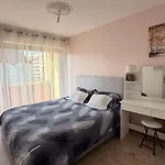 アパート Bel Spacieux Et Lumineux De 100m2 Au 3e Etage Avec Ascenseur -a 5mn A Pied Du Parc Des Expositions Congres De Et Eng Et 10mn Du Centre Place Parking Devant L'immeuble *