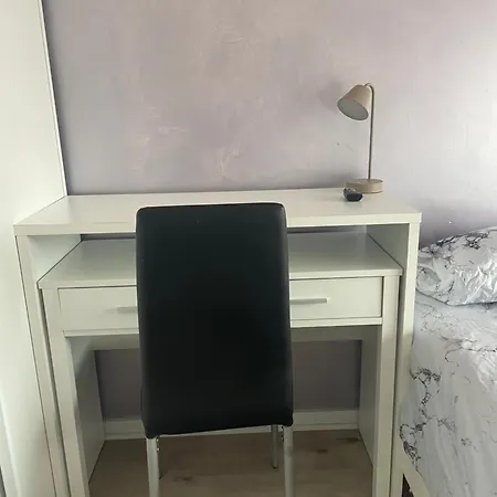 Bel Climatise Et Spacieux De 100m2 Au 3e Etage Avec Ascenseur -a 5mn A Pied Du Parc Des Expositions Congres De Et Eng Et 10mn Du Centre Place Parking Devant L'immeuble Apartman *