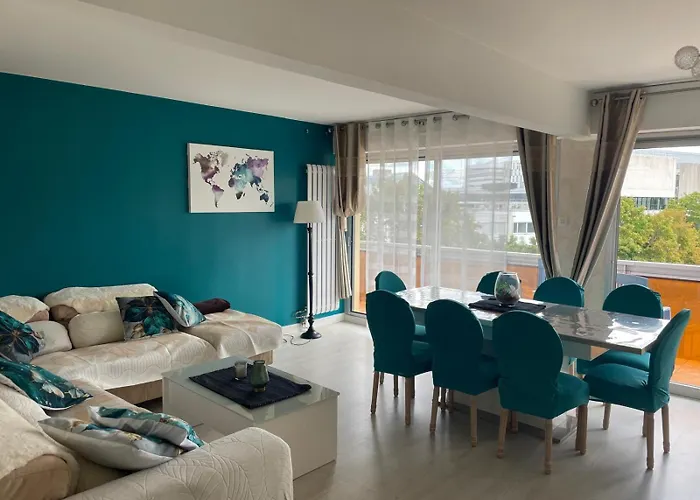 Bel Spacieux Et Lumineux De 100m2 Au 3e Etage Avec Ascenseur -a 5mn A Pied Du Parc Des Expositions Congres De Et Eng Et 10mn Du Centre Place Parking Devant L'immeuble * Dijon