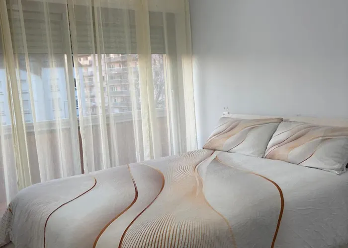 Bel Spacieux Et Lumineux De 100m2 Au 3e Etage Avec Ascenseur -a 5mn A Pied Du Parc Des Expositions Congres De Et Eng Et 10mn Du Centre Place Parking Devant L'immeuble Apartment *